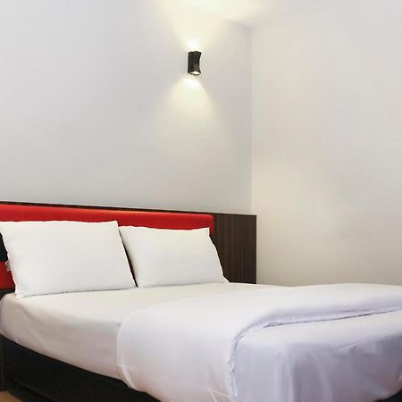 Oyo 90027 Happy Hotel Johor Bahru Dış mekan fotoğraf