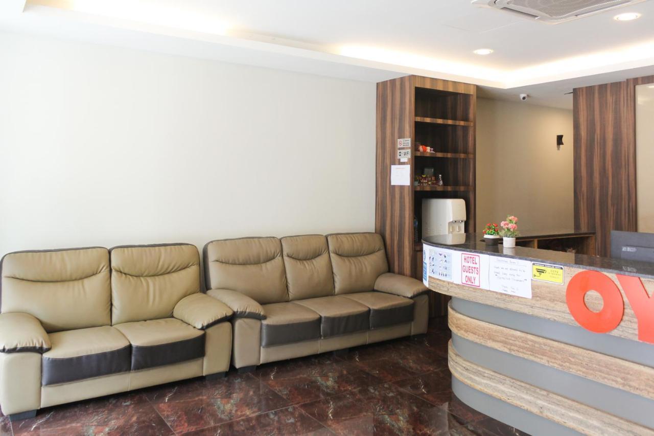 Oyo 90027 Happy Hotel Johor Bahru Dış mekan fotoğraf