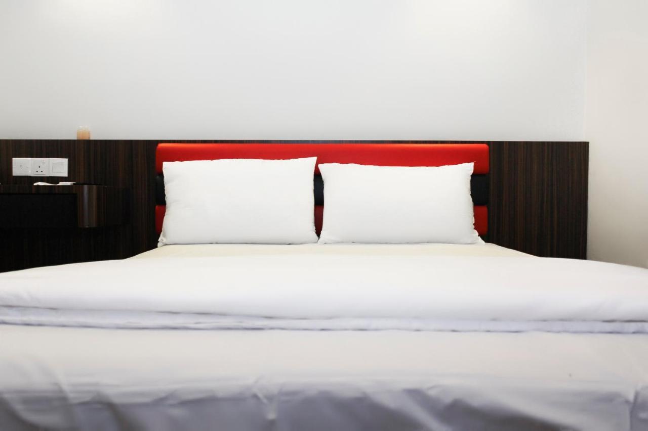 Oyo 90027 Happy Hotel Johor Bahru Dış mekan fotoğraf