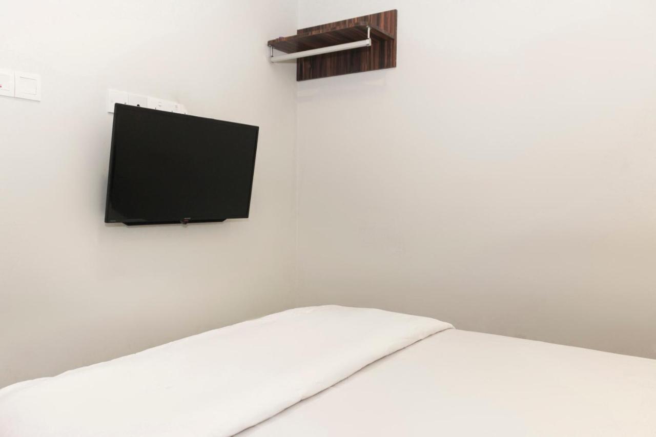 Oyo 90027 Happy Hotel Johor Bahru Dış mekan fotoğraf