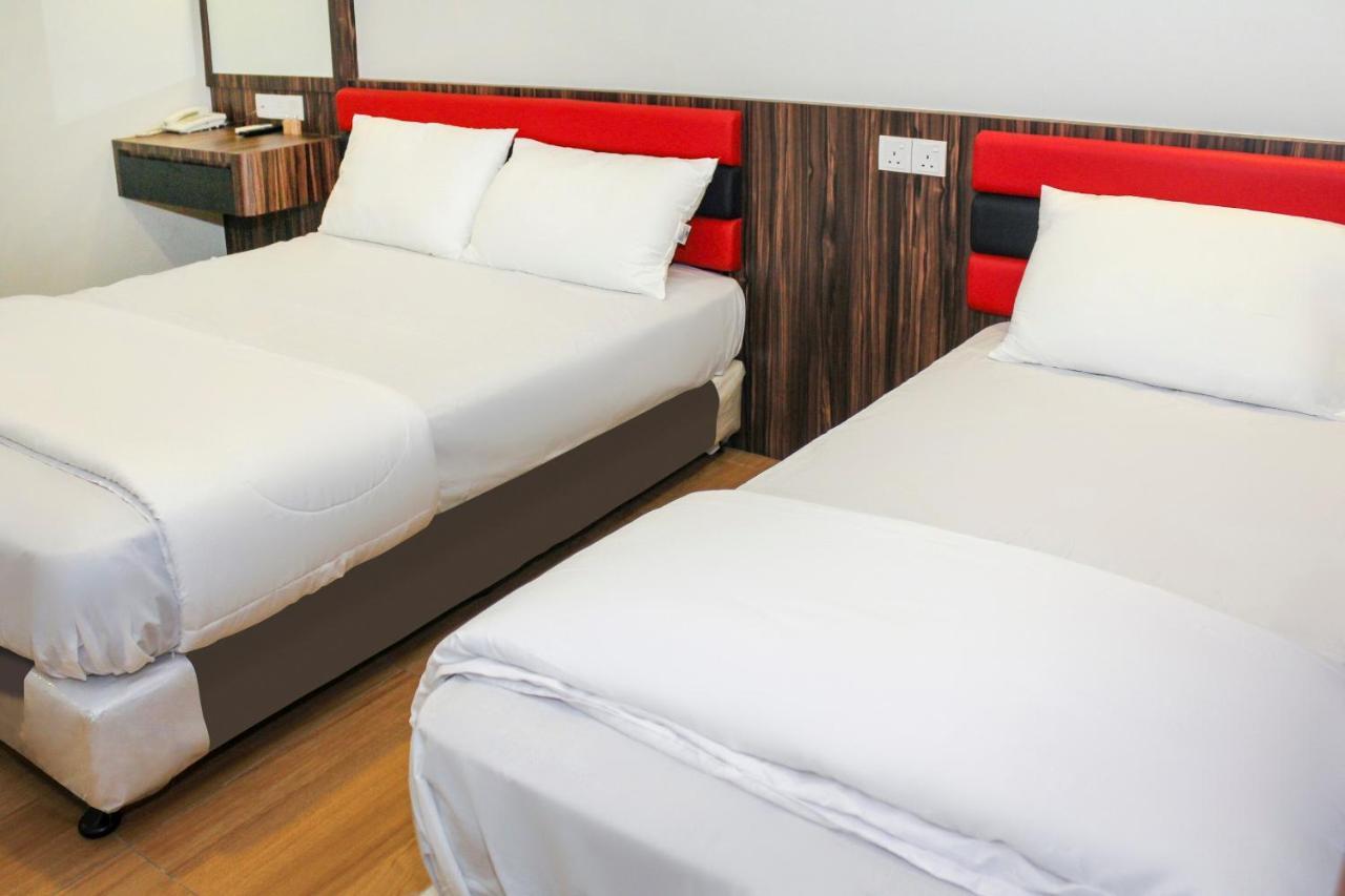 Oyo 90027 Happy Hotel Johor Bahru Dış mekan fotoğraf