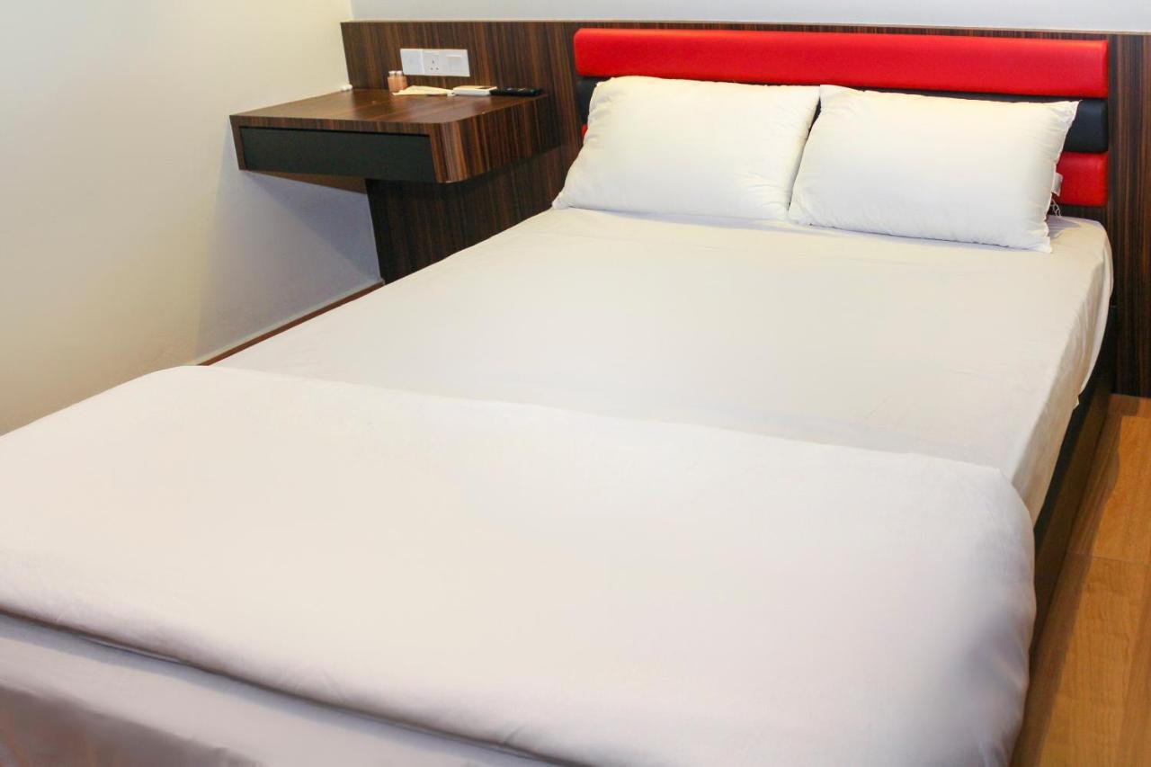 Oyo 90027 Happy Hotel Johor Bahru Dış mekan fotoğraf