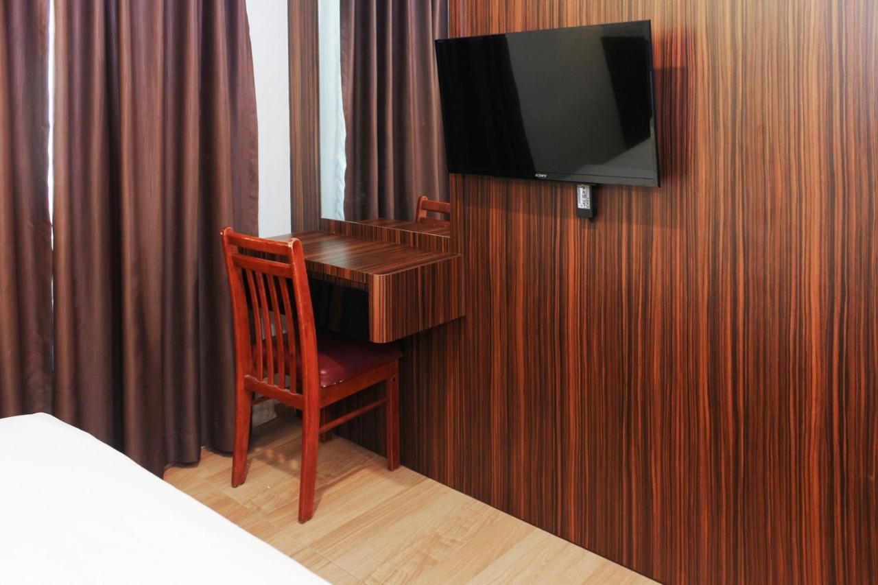 Oyo 90027 Happy Hotel Johor Bahru Dış mekan fotoğraf